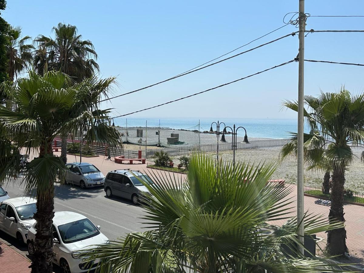 Appartamento Aria Del Mare Ventimiglia Zewnętrze zdjęcie