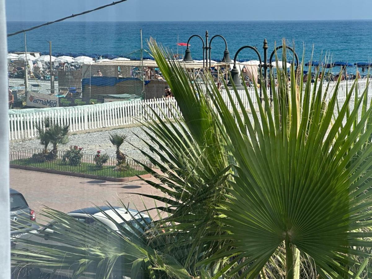 Appartamento Aria Del Mare Ventimiglia Zewnętrze zdjęcie